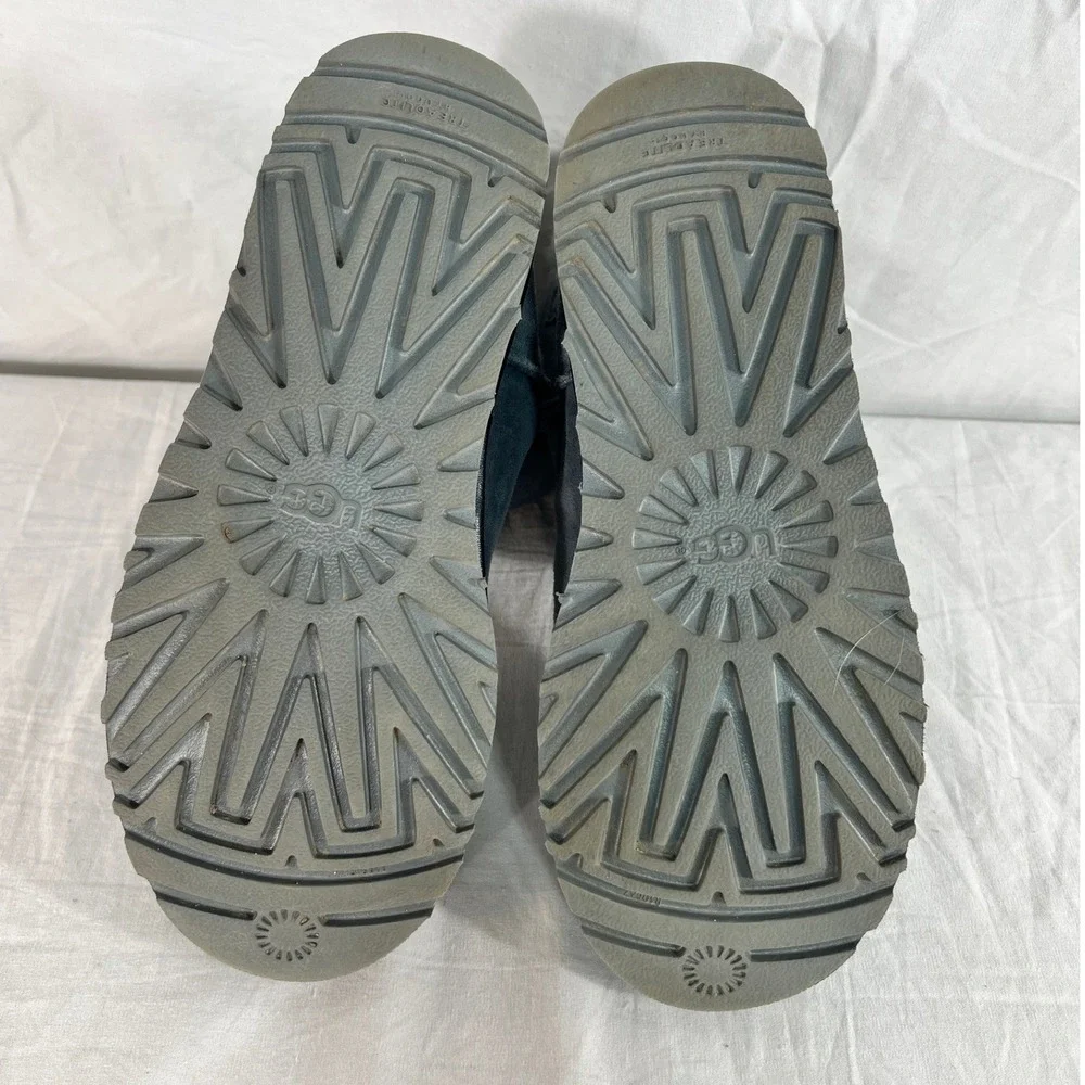 UGG Short Bailey Bow II Boots‎ Grey Gray Suede Sheepskin Lined Women 7